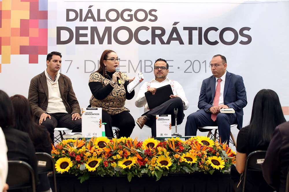 LIBRO DIÁLOGOS DEMOCRÁTICOS
